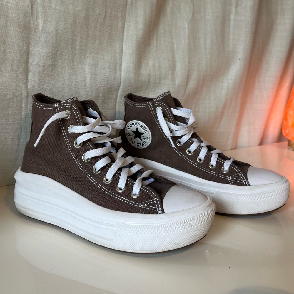 Converse High Top Sneakers Brown and White - Picture 4 of 7